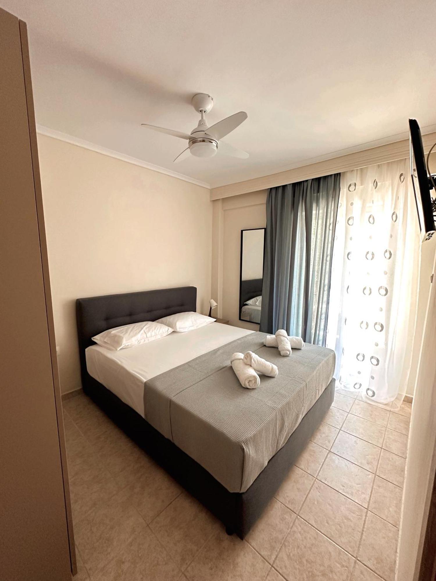 Diara Apartment Nea Iraklia Exterior foto