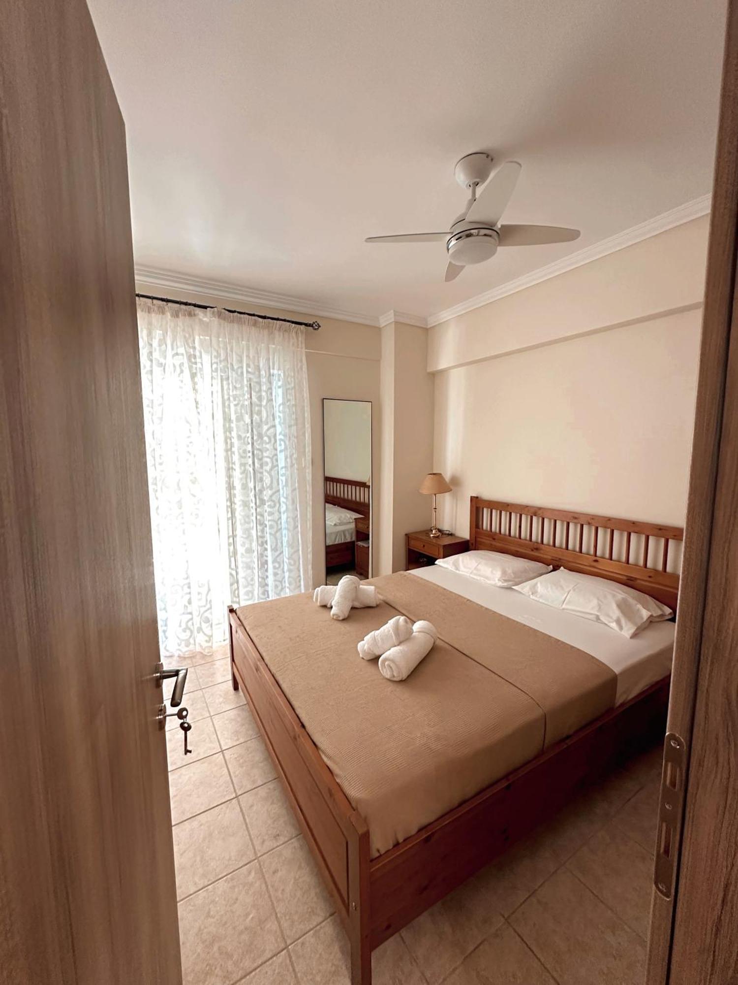 Diara Apartment Nea Iraklia Exterior foto